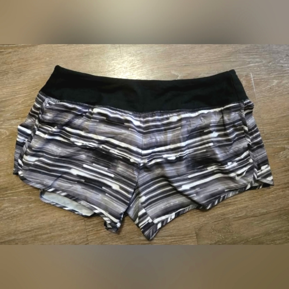 Nike Dri-Fit Athletic Running B&W Lined Women's Shorts